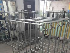 不銹鋼服裝展示架